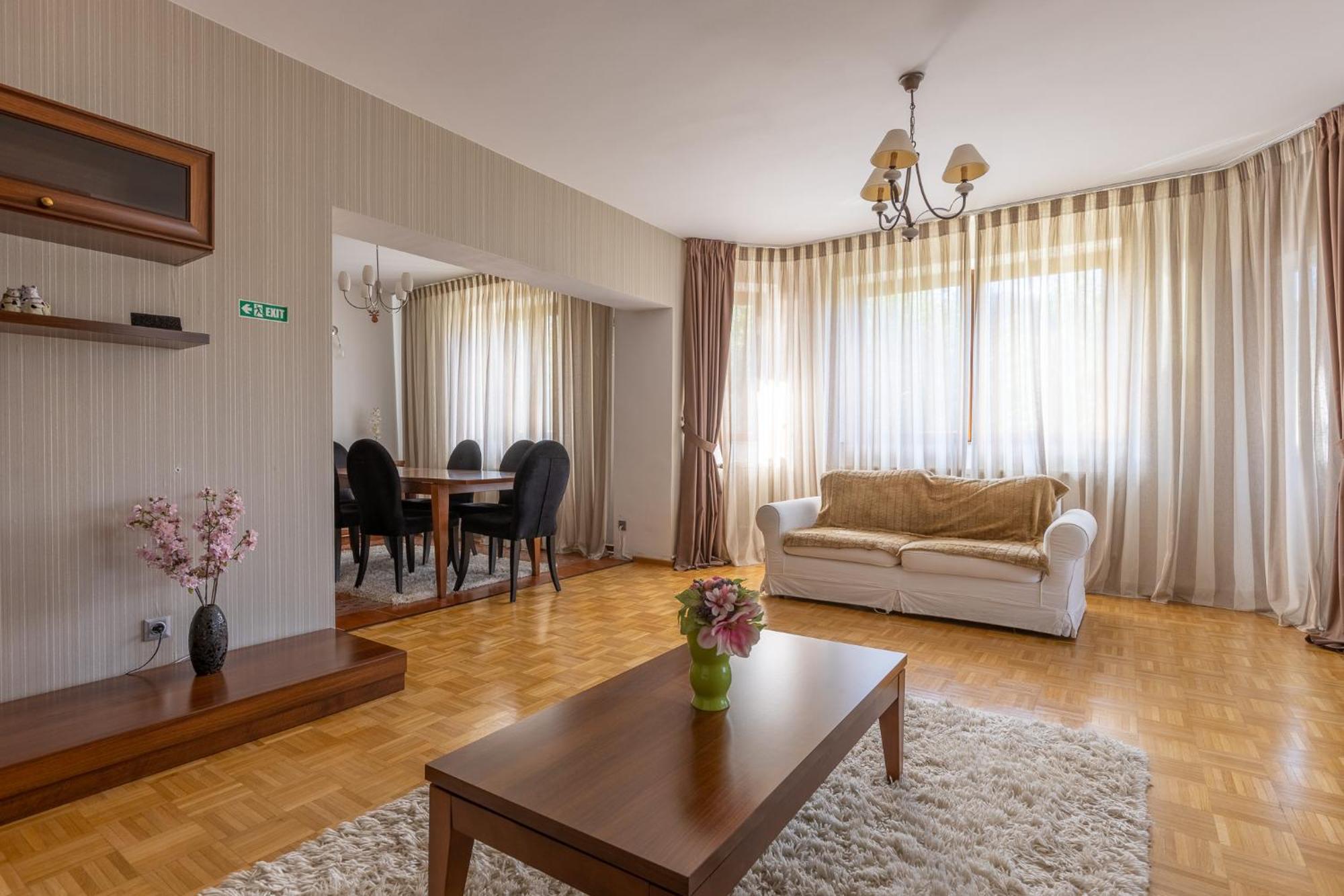 Vila Etiquette Predeal Luaran gambar