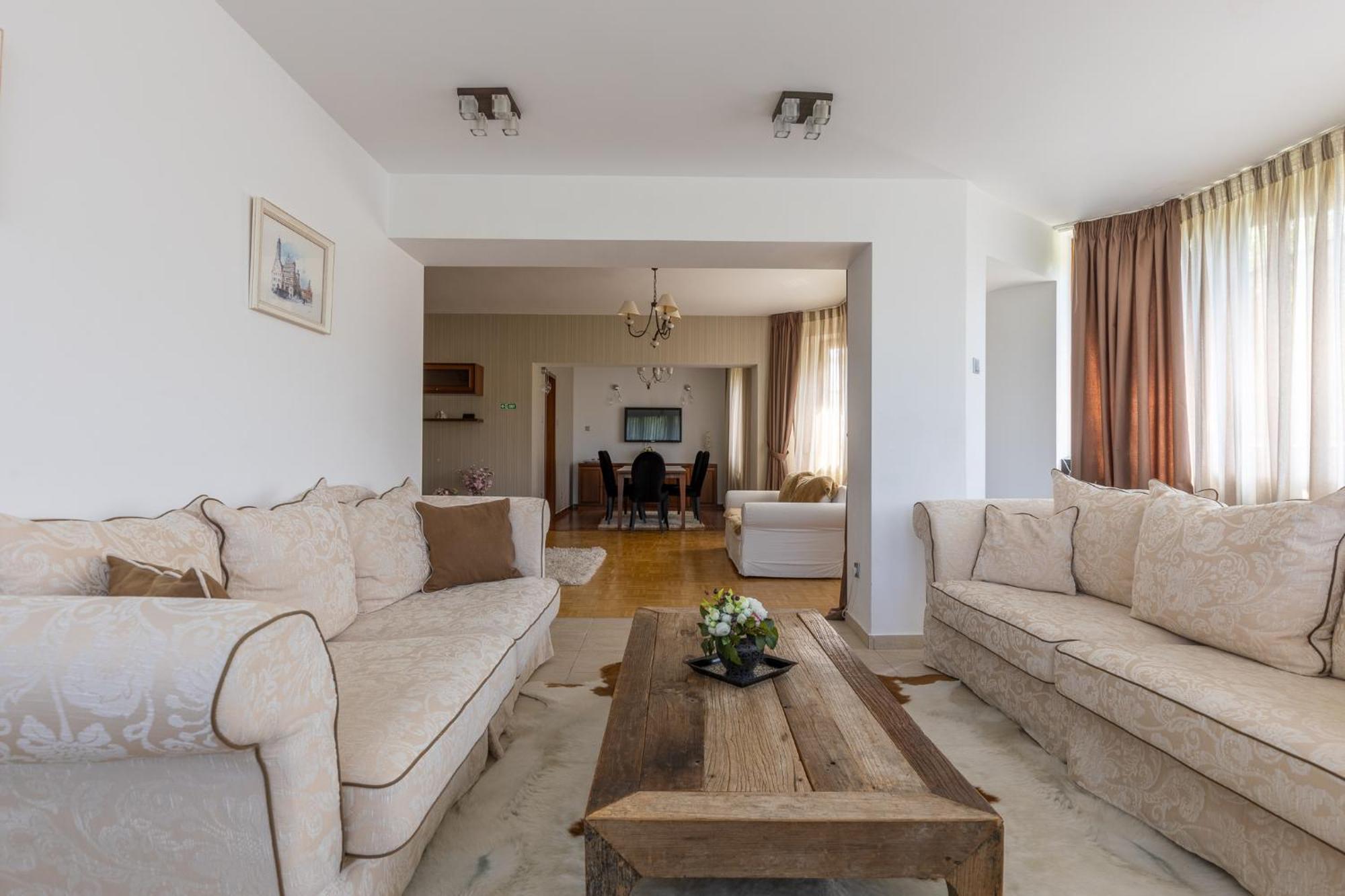 Vila Etiquette Predeal Luaran gambar